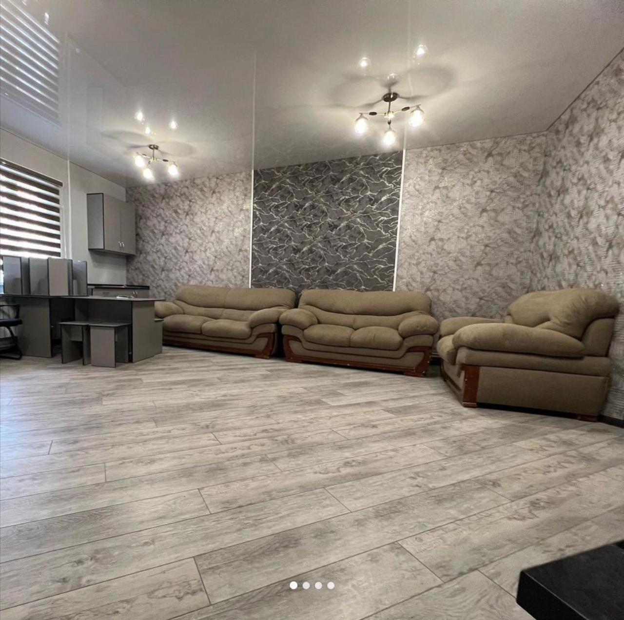 Kuze Hostel Алма Ата Екстериор снимка
