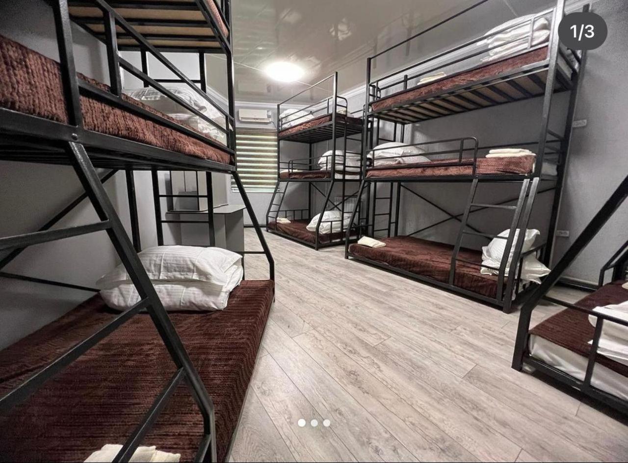 Kuze Hostel Алма Ата Екстериор снимка