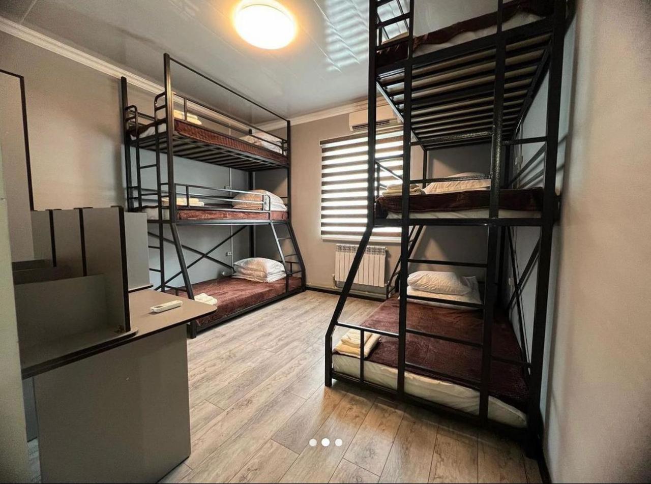 Kuze Hostel Алма Ата Екстериор снимка