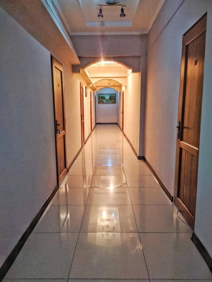 Kuze Hostel Алма Ата Екстериор снимка