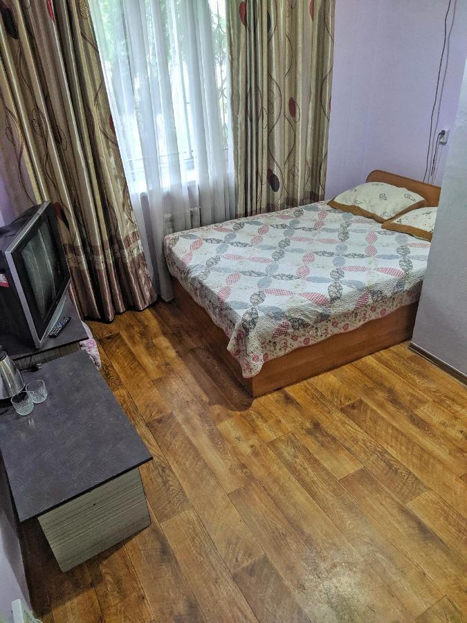 Kuze Hostel Алма Ата Стая снимка